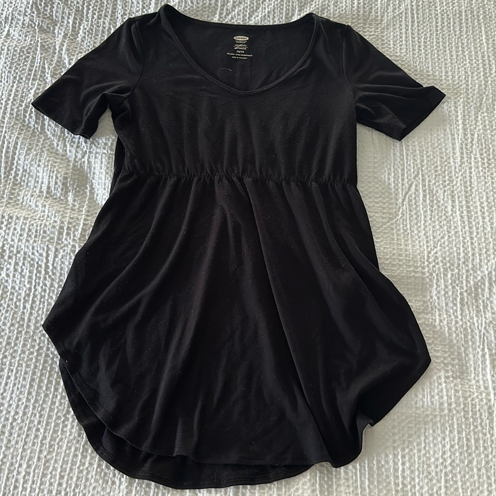 Old Navy maternity shirt